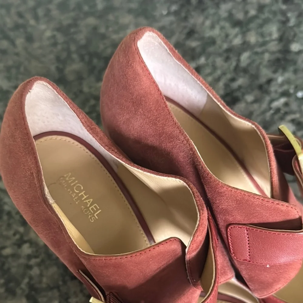 Michael Kors Red Platform chunky Suede Heels EUC 9 - Picture 3 of 15